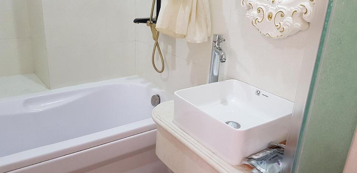 Cristina Boutique Hotel Hanoi Bagian luar foto